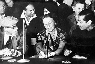 • Члены жюри конкурса Арнольд Хаскелл, Галина Уланова, Серж Лифарь. 1964