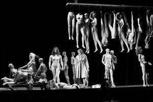 Сцена из спектакля "Дон Жуан". Фото А.ЗАВЬЯЛОВА
