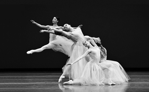 Сцена из балета “Серенада”