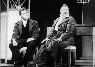 С.Юрский – Чацкий, В.Полицеймако – Фамусов в спектакле БДТ «Горе от ума». 1962