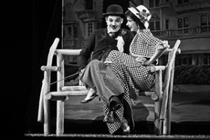 Сцена из спектакля “Чаплин”. Фото В.ПОСТНОВА