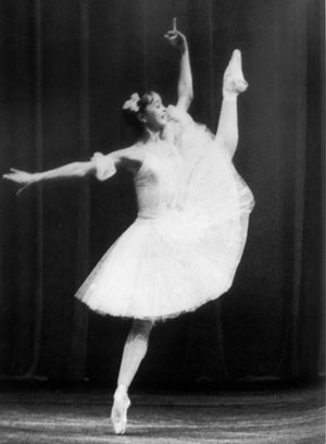 Надежда Павлова в партии Лизы в балете "Тщетная предосторожность"
