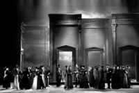 Сцена из оперы “Пиковая дама”. Фото из архива театра