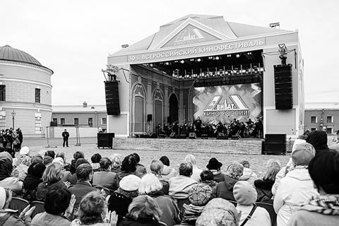 Открытие фестиваля “Виват кино России!” в Петропавловской крепости