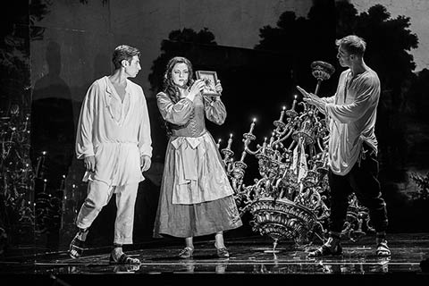 Сцена из спектакля “Линда ди Шамуни”. Фото П.РЫЧКОВА/Большой театр