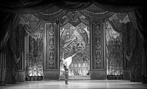 Сцена из балета “Щелкунчик”. Фото И.СЕМЕНОВА